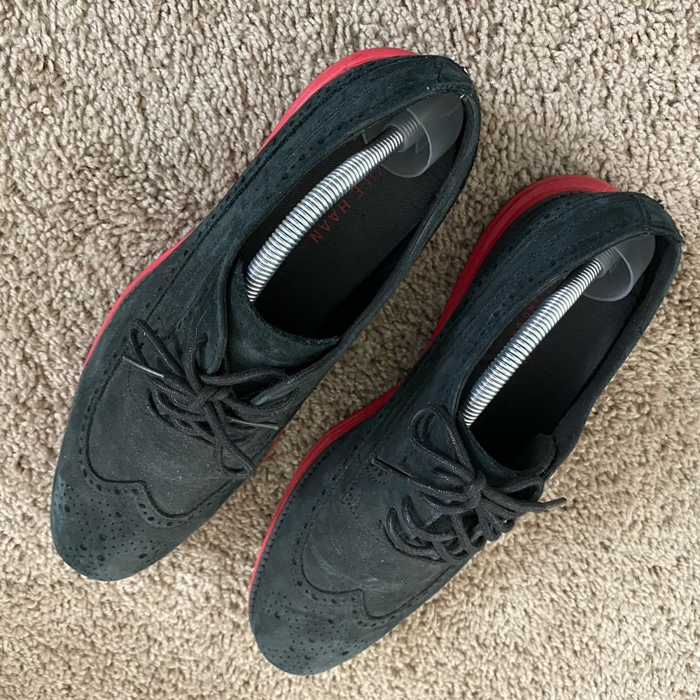 Mens black & red cole Haan shoes. Maybe worn 3 times. Basically brand new